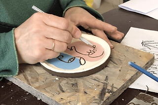 Atelier de décoration sur céramique à Rezé (44)