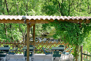 Séjour insolite pour deux au Camping Le Viaduc à Arlebosc (07)