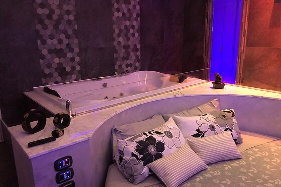 Luxury Spa Suite - photo 2
