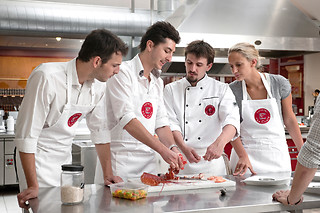 Cours de cuisine pour 2 à L'atelier des Chefs Péclet à Paris (75015)