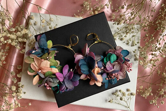 Atelier création de boucles d'oreilles florales à Paris 1er