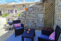 Les Gîtes de La Roche Élie