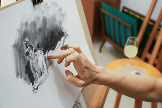 Atelier apéro-dessin modèle vivant à Paris 10ème