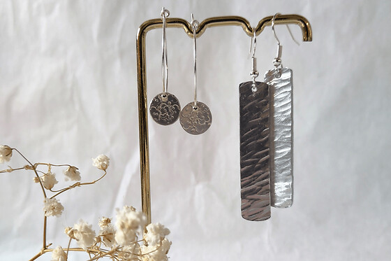 Atelier création de boucles d’oreilles en argent à Nantes (44)