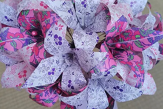 Atelier création de bouquet de fleurs en origami à Metz (57)