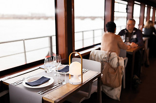 Un déjeuner-croisière en duo chez Les bateaux Bordelais à Bordeaux (33)