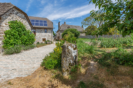 Les Escures - photo 12