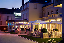 Château Belmont Tours The Crest Collection