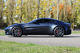 Découverte Aston-Martin Vantage (5 tours) sur le Circuit de Saint-Laurent de Mure (69)