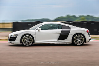 Découverte Audi R8 V10 (4 tours) sur le Circuit de Ladoux (63)