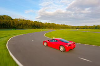 Découverte Ferrari 458 Italia (4 tours) sur le Pôle Mécanique d'Alès