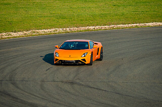 Découverte Lamborghini Gallardo LP-560 (4 tours) sur le Circuit du Bourbonnais (03)