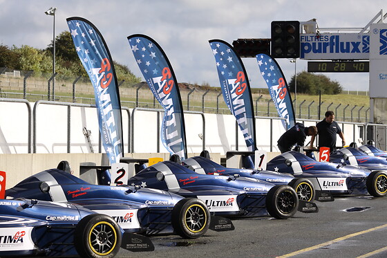 Stage de pilotage en monoplace Renault - Ultima GP - Circuit du Var (83)