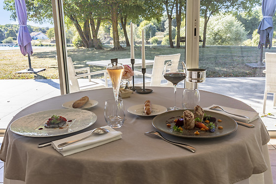 Un repas en duo aux Jardins du Lac à Trizay (17)