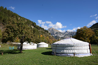 Séjour sous yourte au Camping Mandala à Prads-Haute-Bléone (04)
