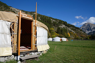Séjour sous yourte au Camping Mandala à Prads-Haute-Bléone (04)