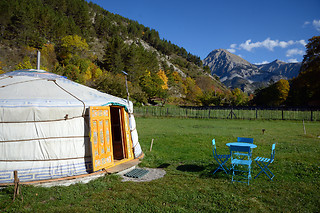 Séjour sous yourte au Camping Mandala à Prads-Haute-Bléone (04)