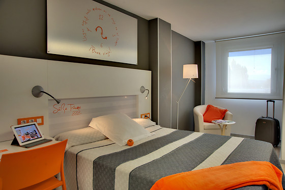 HOTEL BED4U PAMPLONA - photo 13