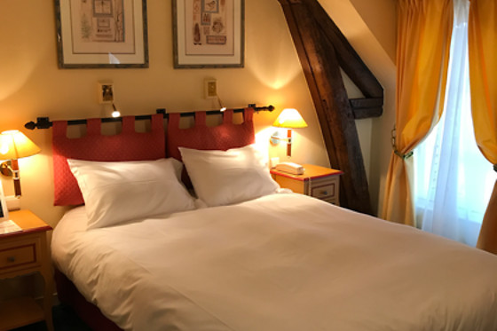 Auberge du Cheval Blanc (YVOY LE MARRON) - photo 2