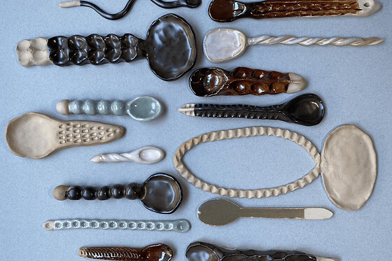 Atelier céramique création d'un set de cuillères aux Lilas