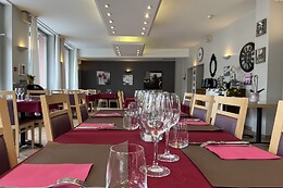 Logis Hôtel du Commerce