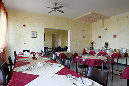 Hotel Food & Drink