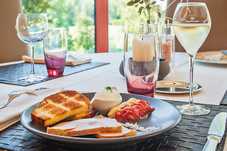 Séjour gourmand pour 2 à l'Hostellerie de la Chaumière à Arsonval (10)