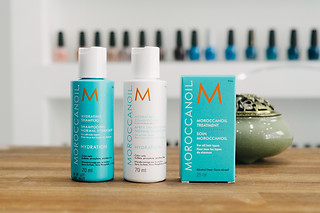 Gommage, massage et beauté des mains avec pose de vernis classique à l'Institut Menasa à Paris (75019)