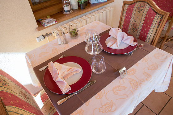 Séjour gourmand pour 2 à l'Hôtel des Trois Maures à Couches (71)