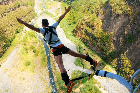 Saut à l'élastique et Saut Pendulaire à la Réunion