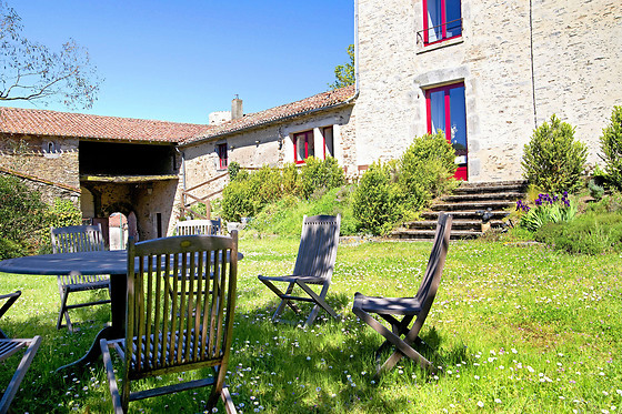 Logis la Tour des Laudes - photo 4
