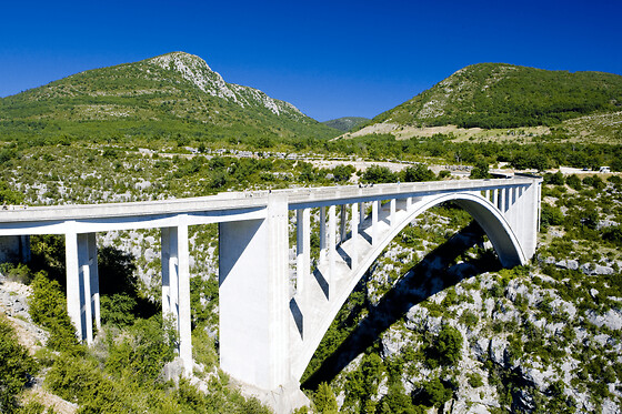 Saut à l'élastique Pont de l'Artuby dans les Gorges du Verdon