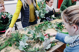 Atelier couronne de Noël à Reims (51)