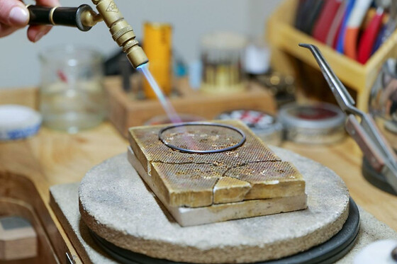 Atelier création de bracelet en argent à Strasbourg (67)