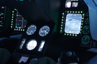Simulateur de pilotage d'avion de chasse F-35 près d'Orly (91) - Découverte