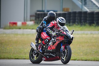 Baptême en passager de moto hypersport pour 2 - 2Ride Baptême - Magny-Cours (58)