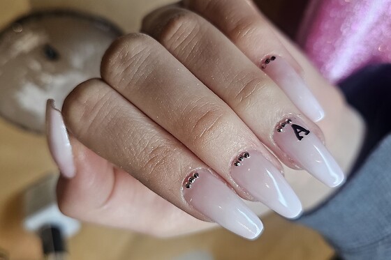 Beauté des Ongles et du Regard - photo 0
