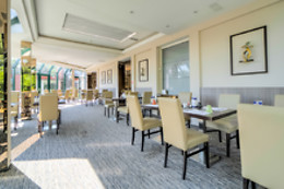 Hotel & Aparthotel Casteau Resort Mons