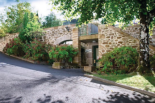 Séjour bien-être pour 2 à l'Auberge La Tomette, The Originals Relais à Vitrac (15)