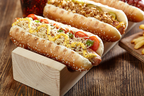 THE DOG IS HOT - photo 0