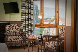 HOTEL VILLA DE VINUESA Y HOTEL REMANSO