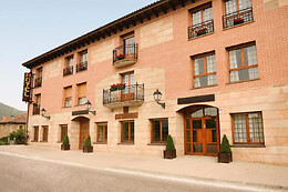 HOTEL VILLA DE VINUESA Y HOTEL REMANSO