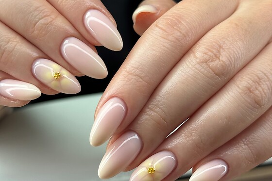 Hera Beauty Bar - photo 1