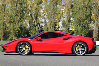 Découverte Ferrari F8 Tributo (3 tours) sur le Circuit de Lohéac (35)