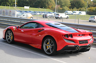 Découverte Ferrari F8 Tributo (3 tours) sur le Circuit de Lohéac (35)