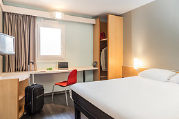 HOTEL IBIS THONON CENTRE