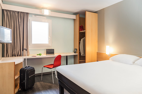 HOTEL IBIS THONON CENTRE - photo 1