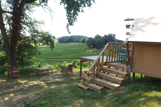 Séjour gourmand insolite dans une tente pour 2 au Château Tertre de Pezelin (33)