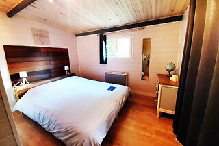 Séjour en chalet pour deux chez Bien-Hêtre Ecolodges à Fichous-Riumayou (64)