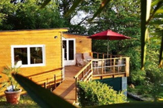 Séjour en chalet pour deux chez Bien-Hêtre Ecolodges à Fichous-Riumayou (64)
